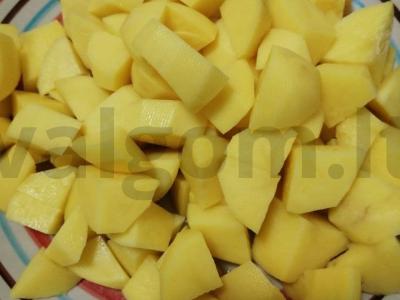 Troškintos bulvės su kiauliena Žingsnis 2