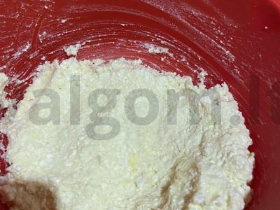 Ryžių miltų sūrio pyragėliai su kokosų drožlėmis Žingsnis 2