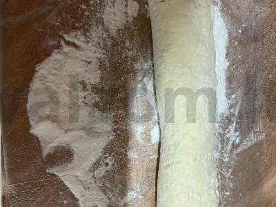 Ryžių miltų sūrio pyragėliai su kokosų drožlėmis Žingsnis 3