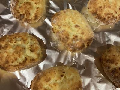 Ryžių miltų sūrio pyragėliai su kokosų drožlėmis Žingsnis 5