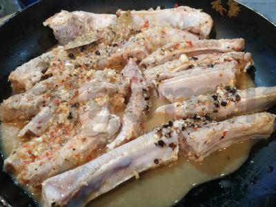 Kiaulienos šonkaulių adobo. Žingsnis 5