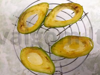 Neįprastos lašišos salotos su saulėje džiovintais pomidorais Žingsnis 2