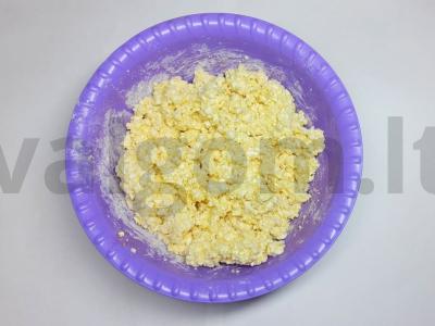 Orkaitėje kepti sūrio pyragaičiai Žingsnis 1