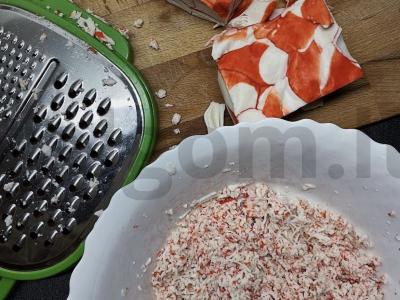 Krabų lazdelių kotletai Žingsnis 1