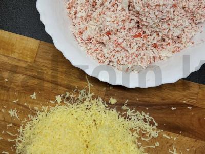 Krabų lazdelių kotletai Žingsnis 2