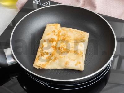 Blyneliai, įdaryti malta mėsa, kiaušiniais ir majonezu Žingsnis 5