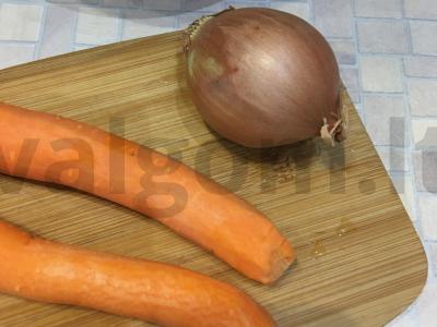 Papuoškite bulguru ir daržovėmis su prieskoniais Žingsnis 1