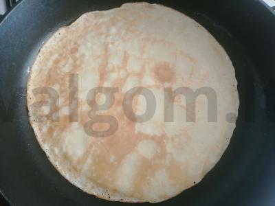 Kreminiai blyneliai ant kefyro Žingsnis 6