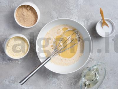 Blyneliai su kukurūzų ir grikių miltais Žingsnis 1