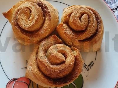 Cinamono bandelės pagrindine nuotrauka