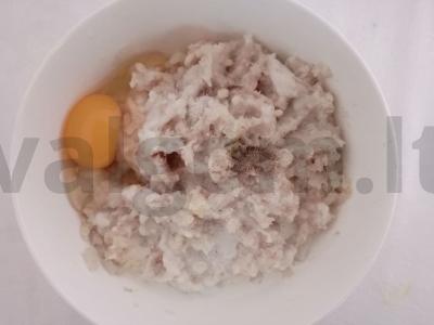 Sluoksniuotas lydekos, kalmarų ir lašišos terinas Žingsnis 2