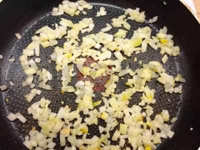 Spagečiai su mėsos Bolonijos padažu Žingsnis 1