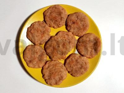 Sveiki imbieriniai sausainiai pagrindine nuotrauka