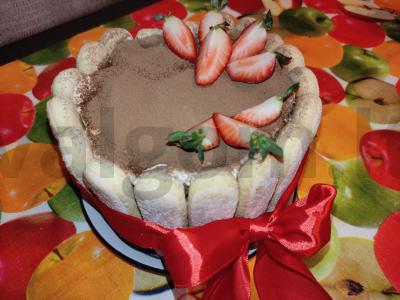 Tiramisu desertui pagrindine nuotrauka