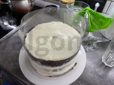 Tortas su šokoladiniu pyragu ir žemės riešutais Žingsnis 13