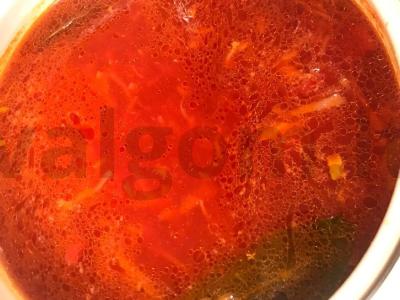 Barščiai ant vištienos sultinio su šviežiais kopūstais Žingsnis 10