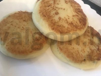 Bulvių kotletai su grybais pagrindine nuotrauka