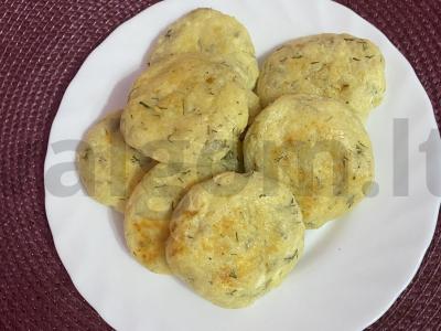 Sūrio pyragėliai pagrindine nuotrauka