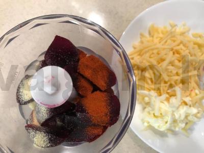 Burokėlių ir sūrio užtepėlė Žingsnis 1