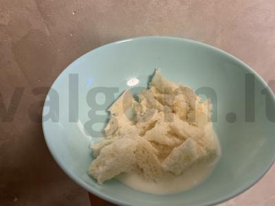Naminiai kotletai su pienu Žingsnis 2