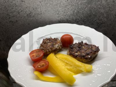 Naminiai kotletai su pienu pagrindine nuotrauka