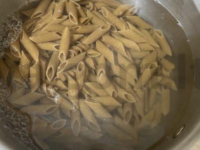 Daugiagrūdžiai makaronai su grietinėlės padažu Žingsnis 1