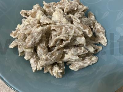 Daugiagrūdžiai makaronai su grietinėlės padažu pagrindine nuotrauka