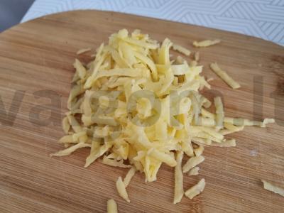 Bulvių vafliai su kiaušiniu Žingsnis 1