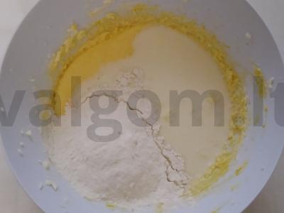 Švelnūs vaniliniai pieno pyragėliai Žingsnis 2