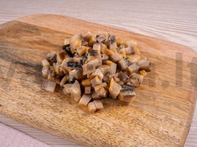 Rūkytos menkės salotos su ryžiais Žingsnis 3