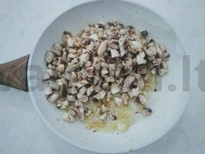 Įdaryti blyneliai su grybais ir vištienos filė Žingsnis 1