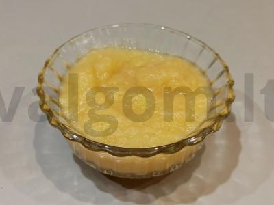 Naminis obuolių padažas pagrindine nuotrauka