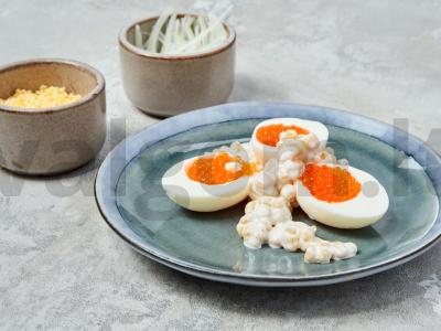 Šventinės salotos su kukurūzais ir raudonaisiais ikrais Žingsnis 2