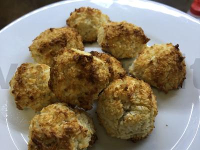 Minkšti kokosiniai sausainiai pagrindine nuotrauka