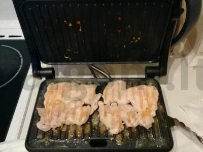 Ant grotelių kepti suktinukai a la Cezaris. Žingsnis 1