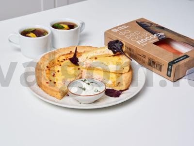 Quiche lorraine su lengvai sūdyta lašiša pagrindine nuotrauka