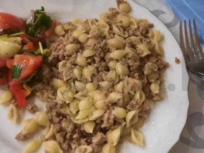 "Flotsam" stiliaus makaronai greitai sočiai vakarienei pagrindine nuotrauka