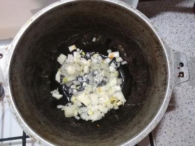 Lengva sriuba su vištiena ir pupelėmis Žingsnis 2