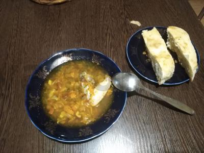 Lengva sriuba su vištiena ir pupelėmis pagrindine nuotrauka