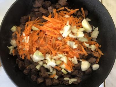 Naminis briedienos guliašas Žingsnis 9