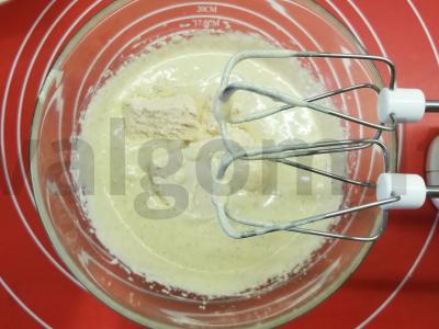 Skanus varškės tešlos pyragas su džiovintais vaisiais Žingsnis 2