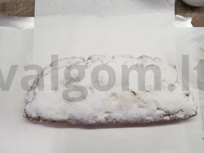 Skanus varškės tešlos pyragas su džiovintais vaisiais Žingsnis 6