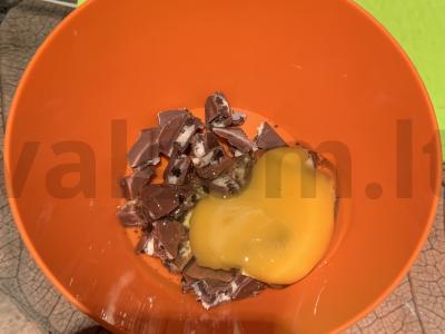Mini kepsneliai su šokoladu Žingsnis 1