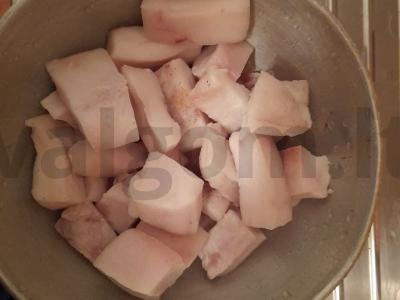 Kiaulienos lašiniai, susukti su česnakais Žingsnis 4