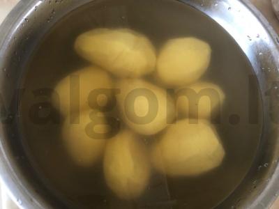 Kaimiškos bulvės su paprika ir prieskoniais Žingsnis 2