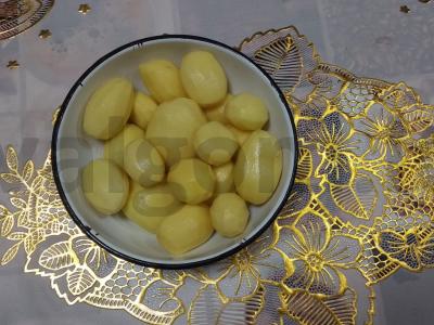 Su vištiena ir prieskoniais keptos bulvės Žingsnis 8