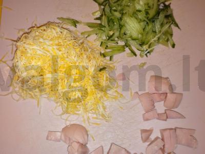 Krepšeliai su sūriu, agurkais ir kumpiu Žingsnis 2