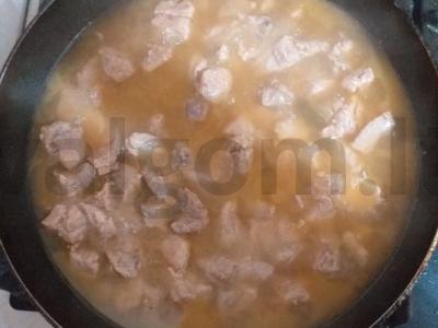 Makaronai su kiauliena aštriame agurkų sūryme Žingsnis 3