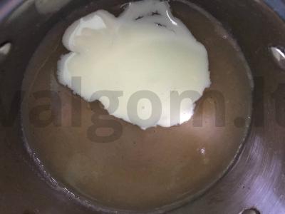 Švelni obuolių tyrė su kondensuotu pienu Žingsnis 3