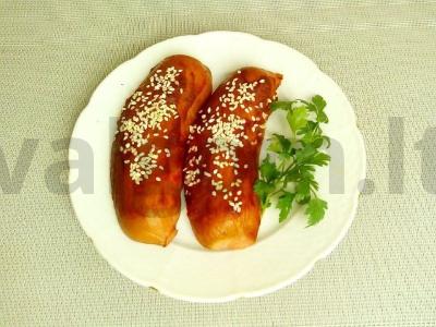 Aštrios dešrelės, keptos su padažu ir traškiomis sezamo sėklomis pagrindine nuotrauka
